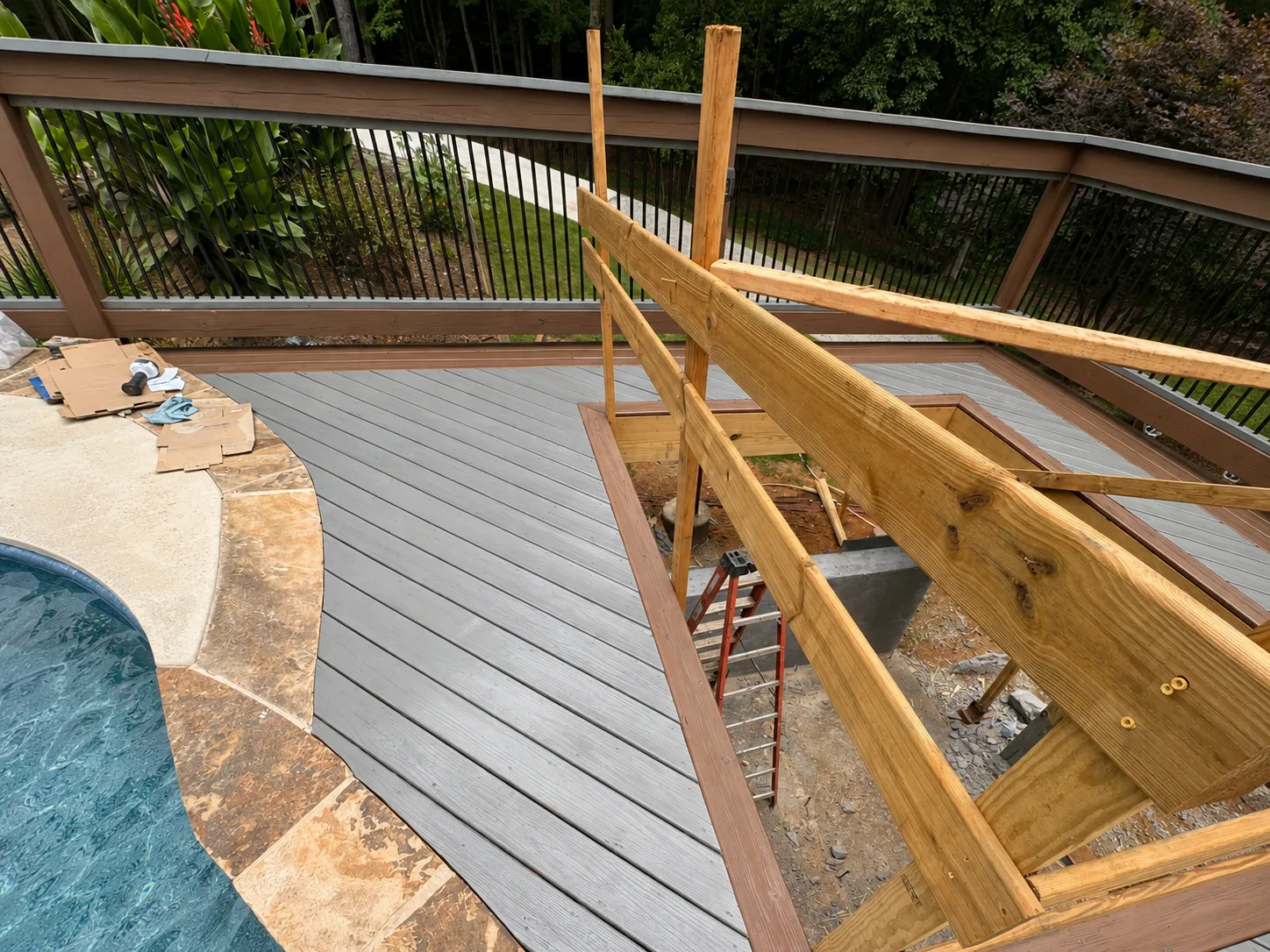 Residential composite deck completed in the Fort Wayne area